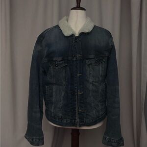 Rugged,‎ Trucker Denim Jacket,  Good Fellow & Co Unisex Faded Wash, Sherpa Lined